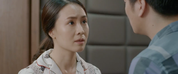 Nếu lấy chồng là một canh bạc, hoá ra San và Khuê của Hoa Hồng Trên Ngực Trái đều ôm bài móm rồi à? - Ảnh 5. Nếu lấy chồng là một canh bạc, hoá ra San và Khuê của Hoa Hồng Trên Ngực Trái đều ôm bài móm rồi à? - Ảnh 5.