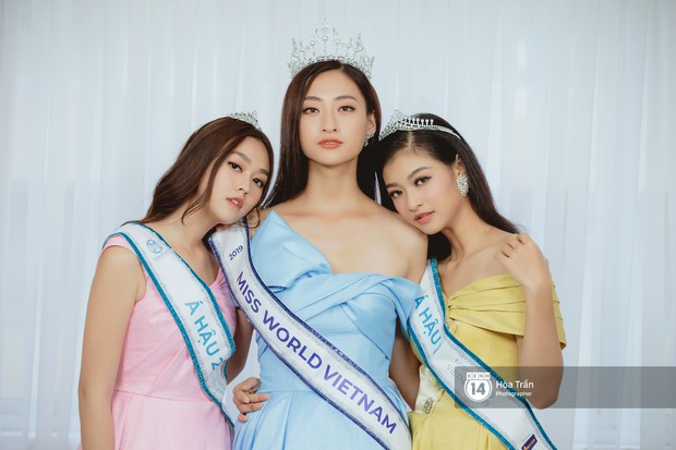 Top 3 Miss World Việt Nam 2019: Tân hoa hậu khẳng định không có ý định phẫu thuật thẩm mỹ, 2 á hậu gây thuyết phục bởi sự tự tin, khôn khéo - Ảnh 16. Top 3 Miss World Việt Nam 2019: Tân hoa hậu khẳng định không có ý định phẫu thuật thẩm mỹ, 2 á hậu gây thuyết phục bởi sự tự tin, khôn khéo - Ảnh 16.