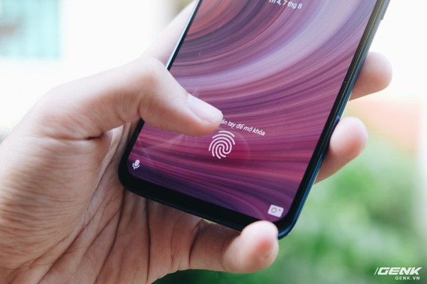 Trên tay Vsmart Live: Không tai thỏ, Snapdragon 675, cảm biến vân tay dưới màn hình, 3 camera, giá 6.9 triệu - Ảnh 13.