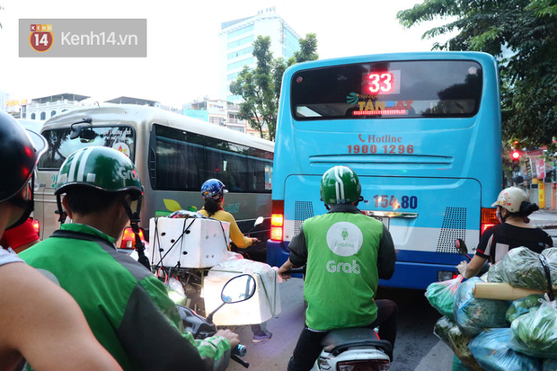 Chạy Grab kiếm 30 triệu/tháng, nam sinh Hà Nội tiết lộ những mặt tối phía sau chuyện bùng hàng cùng hiểm nguy chết người của nghề xe ôm công nghệ - Ảnh 1. Chạy Grab kiếm 30 triệu/tháng, nam sinh Hà Nội tiết lộ những mặt tối phía sau chuyện bùng hàng cùng hiểm nguy chết người của nghề xe ôm công nghệ - Ảnh 1.