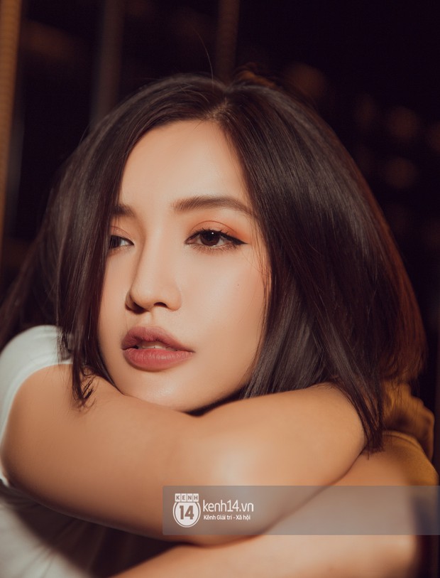 Bích Phương: Kể cả ngày mai có là ngày tệ nhất cuộc đời thì chúng ta vẫn nên tẩy trang trước khi đi ngủ! - Ảnh 7. Bích Phương: Kể cả ngày mai có là ngày tệ nhất cuộc đời thì chúng ta vẫn nên tẩy trang trước khi đi ngủ! - Ảnh 7.