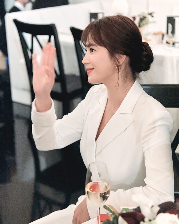 2 thÃ¡ng sau cuá»c ly hÃ´n ngÃ n tá»·, Song Hye Kyo chia sáº» 1 cÃ¢u khiáº¿n cÃ´ng chÃºng thá» phÃ o nháº¹ nhÃµm - áº¢nh 5.