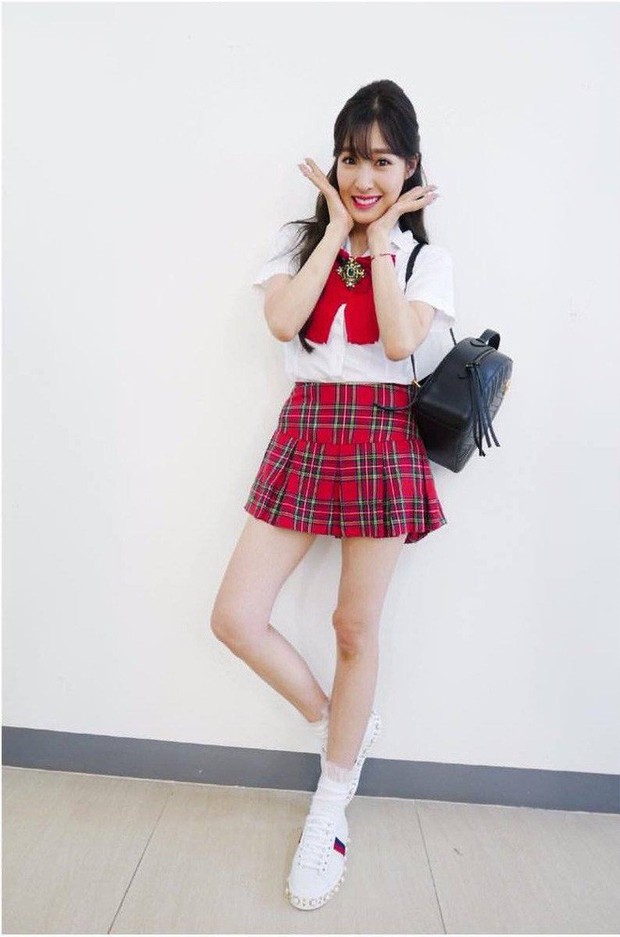 Chưa kịp lộ diện, Tiffany (SNSD) đã bị lật tẩy trên show hát mặt nạ vì chất giọng quá đặc trưng? - Ảnh 2. Chưa kịp lộ diện, Tiffany (SNSD) đã bị lật tẩy trên show hát mặt nạ vì chất giọng quá đặc trưng? - Ảnh 2.