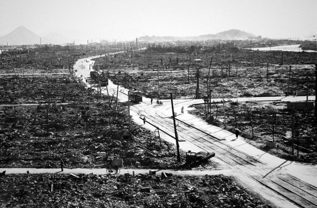 Ám ảnh cảnh trái ngược nhau ở Hiroshima trước và sau khi bị ném bom - Ảnh 12.