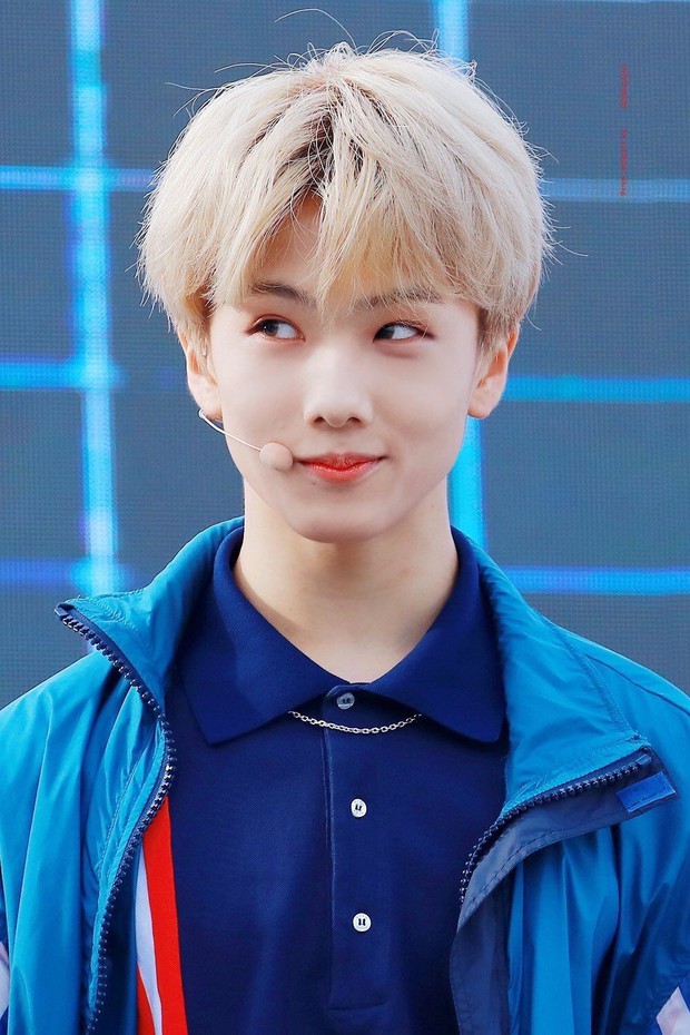 Hội em út vàng tài năng và quyền lực nhất Kpop: Tuổi trẻ tài cao, nhan sắc vạn người mê và sở hữu lượng fan hùng hậu - Ảnh 9. Hội em út vàng tài năng và quyền lực nhất Kpop: Tuổi trẻ tài cao, nhan sắc vạn người mê và sở hữu lượng fan hùng hậu - Ảnh 9.