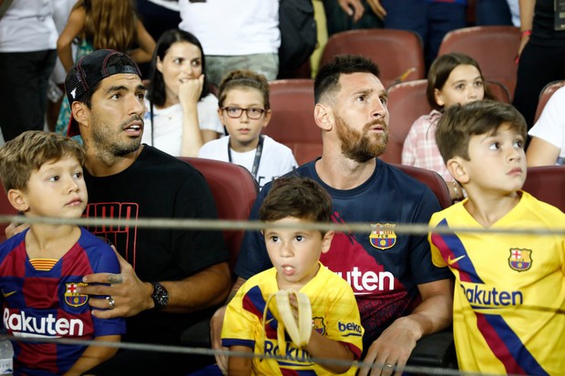 Đáng yêu hết nấc hinh ảnh các thiên thần nhỏ của Ronaldo ăn mừng khi cha ghi bàn, khoảnh khắc hẳn sẽ khiến Messi phải chạnh lòng - Ảnh 4. Đáng yêu hết nấc hinh ảnh các thiên thần nhỏ của Ronaldo ăn mừng khi cha ghi bàn, khoảnh khắc hẳn sẽ khiến Messi phải chạnh lòng - Ảnh 4.