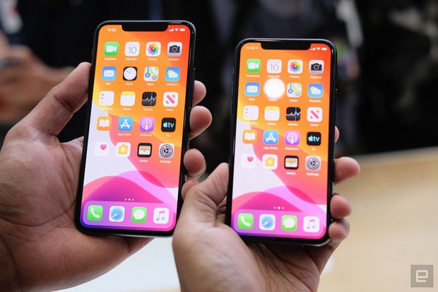Cận cảnh iPhone 11 Pro và 11 Pro Max: Mặt lưng kính mờ, cụm camera lạ lẫm, không thực sự nhiều cải tiến - Ảnh 2.