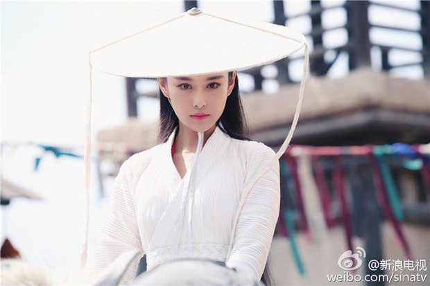 5 mỹ nhân “đệ nhất thiên hạ” trên màn ảnh Hoa ngữ: Thượng thần Dương Mịch bít cửa trước cô cô Lý Nhược Đồng - Ảnh 7. 5 mỹ nhân “đệ nhất thiên hạ” trên màn ảnh Hoa ngữ: Thượng thần Dương Mịch bít cửa trước cô cô Lý Nhược Đồng - Ảnh 7.