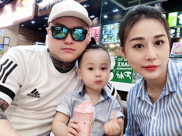 Sau ly hôn, Vũ Duy Khánh thừa nhận vẫn chung giường với vợ cũ vì con, chỉ đi thêm bước nữa khi con 16 tuổi - Ảnh 2. Sau ly hôn, Vũ Duy Khánh thừa nhận vẫn chung giường với vợ cũ vì con, chỉ đi thêm bước nữa khi con 16 tuổi - Ảnh 2.
