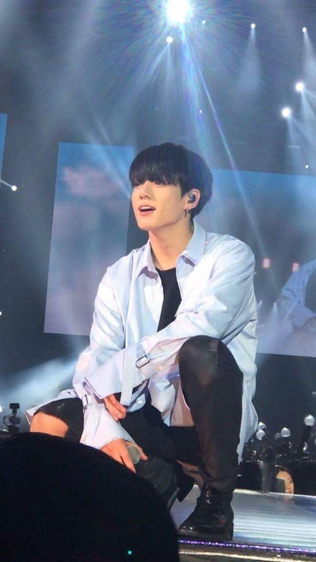 Knet choáng trước nhan sắc thật ngoài đời của 2 cậu em út Taekook (BTS), xếp cạnh nhau còn thần thánh hơn - Ảnh 5.