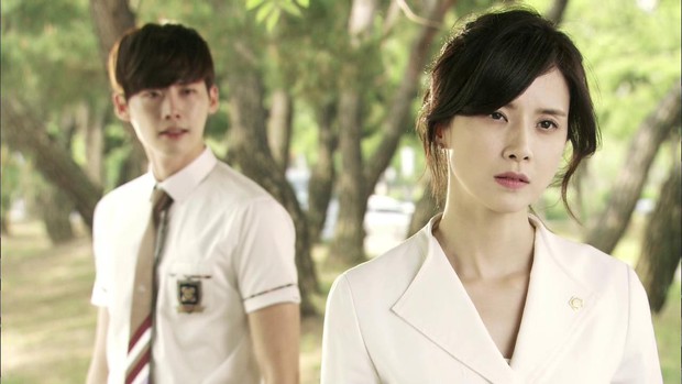 6 chàng phi công điển trai trên phim Hàn: Quản lý Goo (Hotel Del Luna) vẫn chưa cưng bằng trai trẻ của Chị Đẹp? - Ảnh 15.