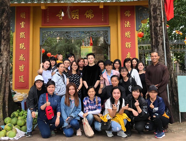 Gil Lê lần đầu xuất hiện sau nghi vấn hẹn hò Hoàng Thùy Linh, lộ biểu cảm gây chú ý - Ảnh 3. Gil Lê lần đầu xuất hiện sau nghi vấn hẹn hò Hoàng Thùy Linh, lộ biểu cảm gây chú ý - Ảnh 3.