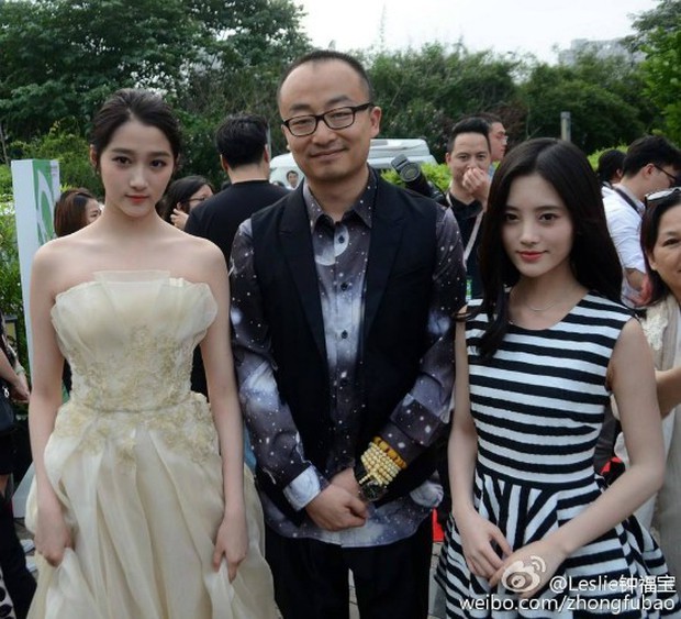 Khoảnh khắc vàng mỹ nhân Cbiz chung khung hình: Phạm Băng Băng áp đảo, Địch Lệ Nhiệt Ba hóa ra không như tung hô? - Ảnh 13. Khoảnh khắc vàng mỹ nhân Cbiz chung khung hình: Phạm Băng Băng áp đảo, Địch Lệ Nhiệt Ba hóa ra không như tung hô? - Ảnh 13.