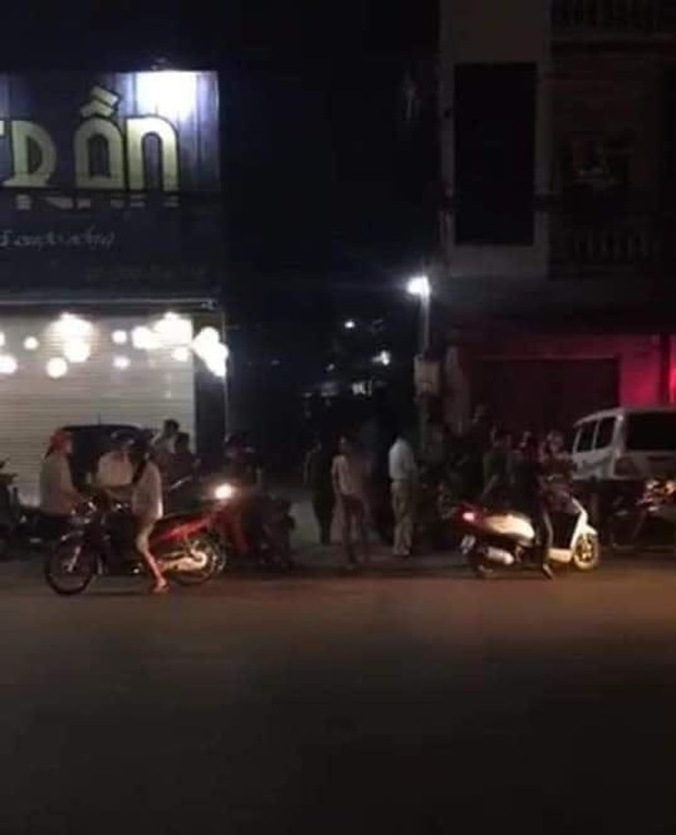 Vụ anh trai cầm dao truy sát cả nhà em gái: “Đưa các nạn nhân vào cấp cứu xong tôi vẫn chưa hết rùng mình, hung thủ ra tay dã man quá” - Ảnh 1. Vụ anh trai cầm dao truy sát cả nhà em gái: “Đưa các nạn nhân vào cấp cứu xong tôi vẫn chưa hết rùng mình, hung thủ ra tay dã man quá” - Ảnh 1.