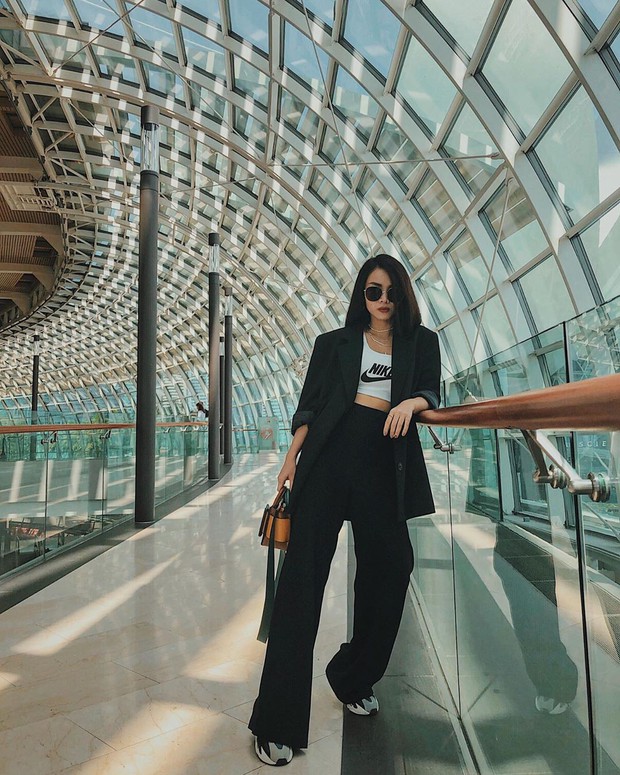 Với 12 ý tưởng lên đồ đẹp ngất của Yến Trang, mỗi lần bạn diện quần ống rộng sẽ là một lần trầm trồ - Ảnh 11. Với 12 ý tưởng lên đồ đẹp ngất của Yến Trang, mỗi lần bạn diện quần ống rộng sẽ là một lần trầm trồ - Ảnh 11.