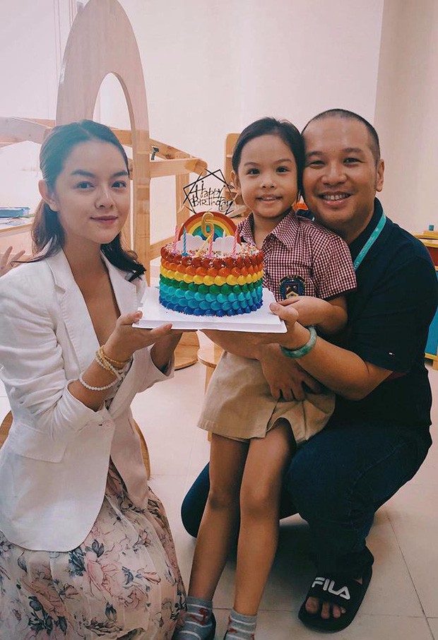  Phạm Quỳnh Anh và Quang Huy bất ngờ tái ngộ chung 1 khung hình, vui vẻ cùng đón Trung Thu bên 2 con gái  - Ảnh 3.