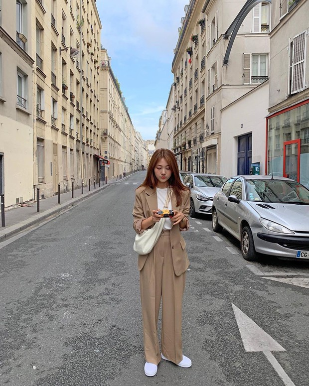 Cứ tin các BTV thời trang mà đu theo 5 xu hướng sau, sẽ chẳng ai tiếc lời khen bạn mặc đẹp và trendy hết nấc - Ảnh 1. Cứ tin các BTV thời trang mà đu theo 5 xu hướng sau, sẽ chẳng ai tiếc lời khen bạn mặc đẹp và trendy hết nấc - Ảnh 1.