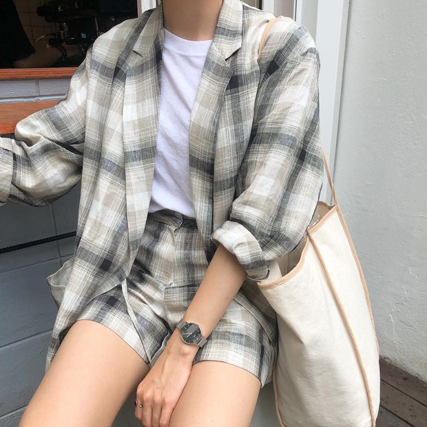 Cứ tin các BTV thời trang mà đu theo 5 xu hướng sau, sẽ chẳng ai tiếc lời khen bạn mặc đẹp và trendy hết nấc - Ảnh 17. Cứ tin các BTV thời trang mà đu theo 5 xu hướng sau, sẽ chẳng ai tiếc lời khen bạn mặc đẹp và trendy hết nấc - Ảnh 17.