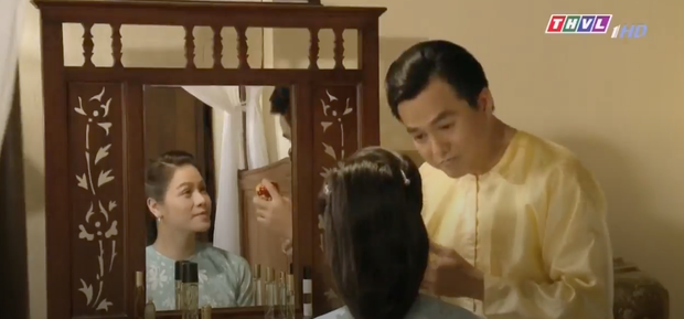 Giữa thời buổi chớp mắt là mất chồng, lại xuất hiện một cậu ba Khải Duy (Tiếng Sét Trong Mưa) kiên nhẫn dạy vợ từng bước trang điểm thế này đây - Ảnh 6. Giữa thời buổi chớp mắt là mất chồng, lại xuất hiện một cậu ba Khải Duy (Tiếng Sét Trong Mưa) kiên nhẫn dạy vợ từng bước trang điểm thế này đây - Ảnh 6.