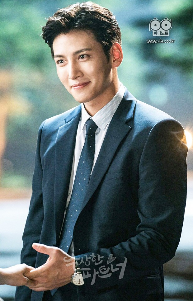 AAA 2019 lỡ tay rò rỉ line up tài tử siêu hot giữa đêm: Ji Chang Wook, Lee Kwang Soo và cả dàn nam thần sẽ đến Việt Nam - Ảnh 2. AAA 2019 lỡ tay rò rỉ line up tài tử siêu hot giữa đêm: Ji Chang Wook, Lee Kwang Soo và cả dàn nam thần sẽ đến Việt Nam - Ảnh 2.