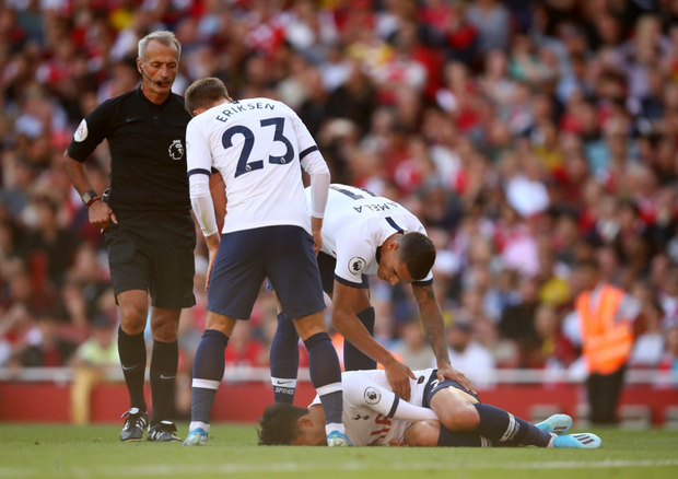 Son Heung-min buồn bã cảm ơn khán giả sau khi đội nhà không thể đánh bại đại kình địch Arsenal dù đã dẫn trước tới 2 bàn - Ảnh 6.