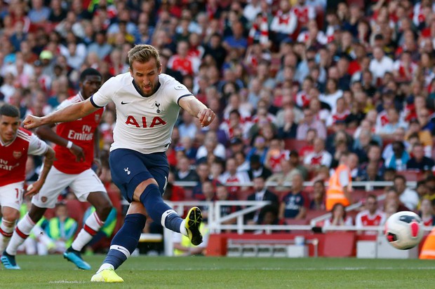 Son Heung-min buồn bã cảm ơn khán giả sau khi đội nhà không thể đánh bại đại kình địch Arsenal dù đã dẫn trước tới 2 bàn - Ảnh 7.