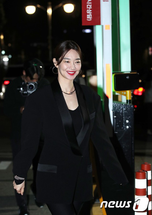 Dàn sao hạng A đổ bộ siêu sự kiện: Jisoo (BLACKPINK) đè bẹp Shin Min Ah, đau đầu vì quân đoàn nam thần quá hot hội tụ - Ảnh 5. Dàn sao hạng A đổ bộ siêu sự kiện: Jisoo (BLACKPINK) đè bẹp Shin Min Ah, đau đầu vì quân đoàn nam thần quá hot hội tụ - Ảnh 5.