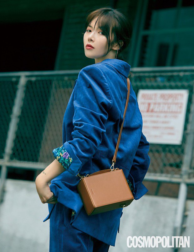 Sau màn hở bạo nhức mắt, HyunA lột xác trong loạt ảnh tạp chí: Con gái đúng là đẹp nhất khi nhẹ nhàng thế này thôi! - Ảnh 2. Sau màn hở bạo nhức mắt, HyunA lột xác trong loạt ảnh tạp chí: Con gái đúng là đẹp nhất khi nhẹ nhàng thế này thôi! - Ảnh 2.