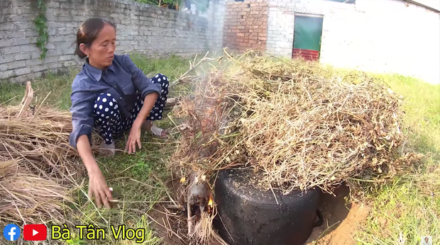 Bà Tân lần đầu tiên phải ăn một mình vì làm món  khổng lồ nhưng thất bại, nướng gà úp xoong nhưng mở ra thì hoá... thiên nga đen thui - Ảnh 7.