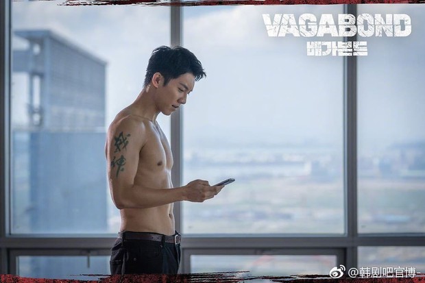 6 múi đã là gì, chàng rể quốc dân Lee Seung Gi đang khiến chị em phụt máu mũi vì 8 múi nóng bỏng thế - Ảnh 1. 6 múi đã là gì, chàng rể quốc dân Lee Seung Gi đang khiến chị em phụt máu mũi vì 8 múi nóng bỏng thế - Ảnh 1.