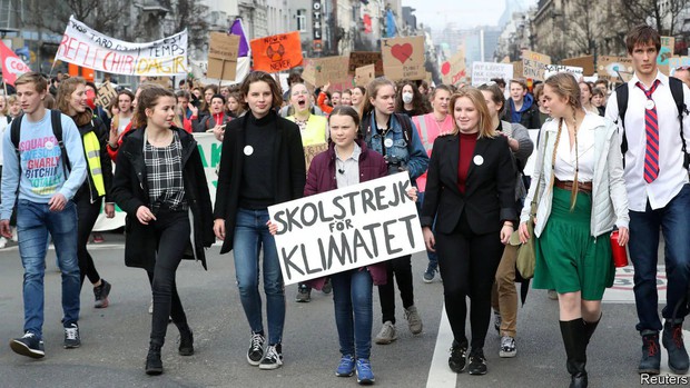 Trước khi gây bão với bài phát biểu quát thẳng mặt các nhà lãnh đạo, Greta Thunberg từng đáp trả tin đồn và chỉ trích đanh thép thế này đây - Ảnh 3. Trước khi gây bão với bài phát biểu quát thẳng mặt các nhà lãnh đạo, Greta Thunberg từng đáp trả tin đồn và chỉ trích đanh thép thế này đây - Ảnh 3.