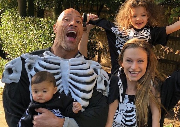  Mỹ nhân khiến gã khổng lồ thô kệch Dwayne Johnson trở thành người đàn ông dịu dàng nhất hành tinh là ai? - Ảnh 9.