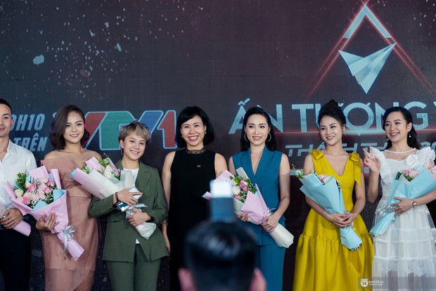 Sự kiện quy tụ dàn sao của vũ trụ VTV: Thu Quỳnh hiếm hoi xuất hiện cùng MC Minh Hà sau 4 năm ồn ào tình tay ba - Ảnh 10. Sự kiện quy tụ dàn sao của vũ trụ VTV: Thu Quỳnh hiếm hoi xuất hiện cùng MC Minh Hà sau 4 năm ồn ào tình tay ba - Ảnh 10.