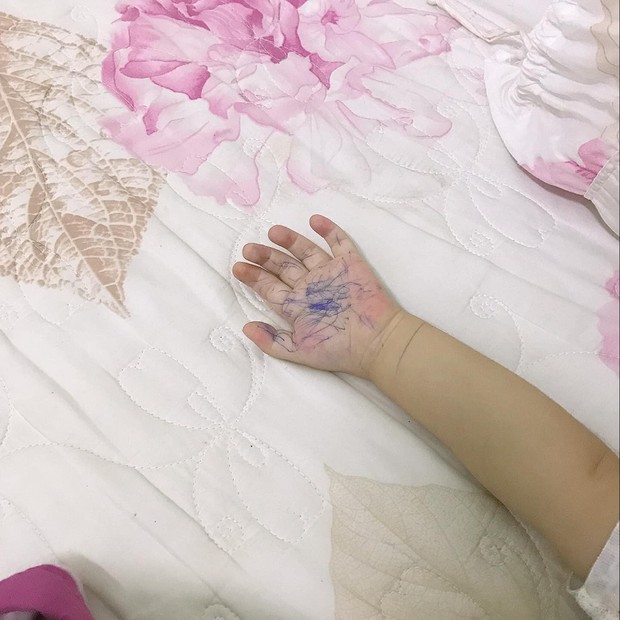 Gửi con bạn độc thân đam mê có bầu của tao - Bộ ảnh bóc trần cuộc sống bỉm sữa vừa phũ vừa cưng gửi những cô gái chưa chồng - Ảnh 15. Gửi con bạn độc thân đam mê có bầu của tao - Bộ ảnh bóc trần cuộc sống bỉm sữa vừa phũ vừa cưng gửi những cô gái chưa chồng - Ảnh 15.