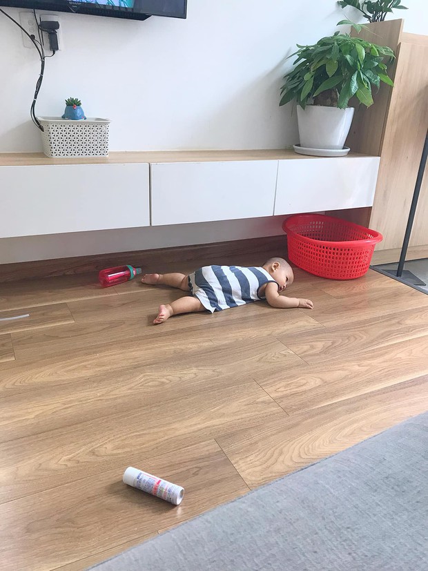Gửi con bạn độc thân đam mê có bầu của tao - Bộ ảnh bóc trần cuộc sống bỉm sữa vừa phũ vừa cưng gửi những cô gái chưa chồng - Ảnh 13. Gửi con bạn độc thân đam mê có bầu của tao - Bộ ảnh bóc trần cuộc sống bỉm sữa vừa phũ vừa cưng gửi những cô gái chưa chồng - Ảnh 13.