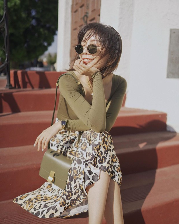 Chân váy midi dễ mặc thật đấy, nhưng trông bạn sẽ xinh tươi sành điệu nhất khi áp dụng 4 công thức sau - Ảnh 5. Chân váy midi dễ mặc thật đấy, nhưng trông bạn sẽ xinh tươi sành điệu nhất khi áp dụng 4 công thức sau - Ảnh 5.