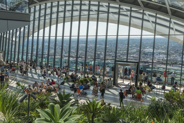 Ngoài tháp đồng hồ Big Ben ra, London còn có những thiên đường vui chơi xịn sò không phải ai cũng biết đâu nhé! - Ảnh 1.