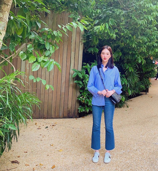 Thu Thảo không nên “đóng khung trong những set đồ trung tính, vì cô diện item màu mè nhìn trẻ xinh phơi phới thế này cơ mà! - Ảnh 2. Thu Thảo không nên “đóng khung trong những set đồ trung tính, vì cô diện item màu mè nhìn trẻ xinh phơi phới thế này cơ mà! - Ảnh 2.