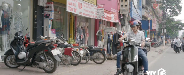 Những Nhân Viên Gương Mẫu tập 15: Liên bị chồng bắt gặp đi chơi với bồ nhí, tình tứ rồi lại khẳng định chúng em chỉ là bạn! - Ảnh 4. Những Nhân Viên Gương Mẫu tập 15: Liên bị chồng bắt gặp đi chơi với bồ nhí, tình tứ rồi lại khẳng định chúng em chỉ là bạn! - Ảnh 4.