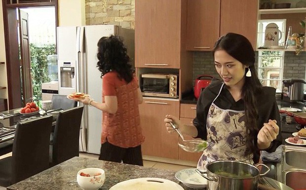 4 cô gái vàng trong làng thảo mai của phim Việt: Chị Nguyệt Bầu Trời cũng chẳng bằng cô Nguyệt Nhân Viên Gương Mẫu - Ảnh 11. 4 cô gái vàng trong làng thảo mai của phim Việt: Chị Nguyệt Bầu Trời cũng chẳng bằng cô Nguyệt Nhân Viên Gương Mẫu - Ảnh 11.
