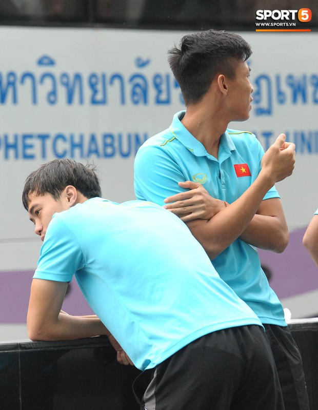 Xuân Trường cà khịa Hồng Duy, tuyển thủ Việt Nam tươi rói sẵn sàng đấu Thái Lan - Ảnh 10. Xuân Trường cà khịa Hồng Duy, tuyển thủ Việt Nam tươi rói sẵn sàng đấu Thái Lan - Ảnh 10.