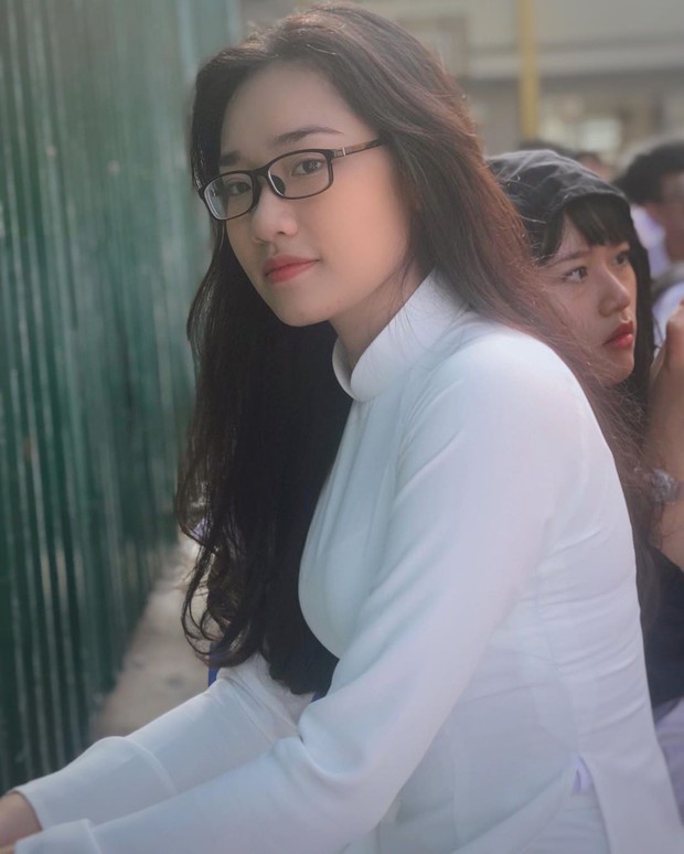 Đi khai giảng, con gái Việt chỉ makeup nhẹ như sương là đã xinh tựa nữ chính phim thanh xuân - Ảnh 10. Đi khai giảng, con gái Việt chỉ makeup nhẹ như sương là đã xinh tựa nữ chính phim thanh xuân - Ảnh 10.