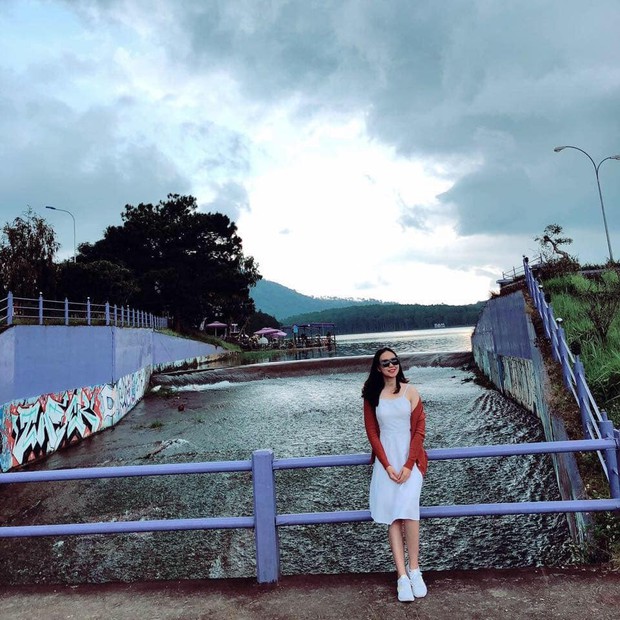 Lại một góc sống ảo Đà Lạt lên hình đẹp miễn chê còn ở ngoài thì... thấy ghê: Cái đập nước thôi mà ảo vậy hả? - Ảnh 18. Lại một góc sống ảo Đà Lạt lên hình đẹp miễn chê còn ở ngoài thì... thấy ghê: Cái đập nước thôi mà ảo vậy hả?