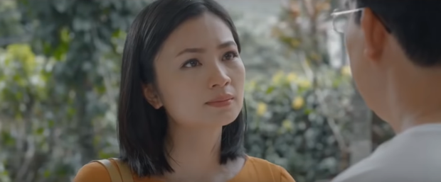 Nhìn Khuê sưa quá chén, Thái (Hoa Hồng Trên Ngực Trái) liền xỉa xói vợ: Cô chỉ biết ăn, đẻ và nói xấu chồng - Ảnh 1. Nhìn Khuê sưa quá chén, Thái (Hoa Hồng Trên Ngực Trái) liền xỉa xói vợ: Cô chỉ biết ăn, đẻ và nói xấu chồng - Ảnh 1.