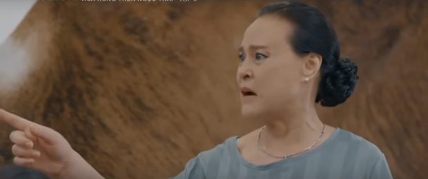 Nhìn Khuê sưa quá chén, Thái (Hoa Hồng Trên Ngực Trái) liền xỉa xói vợ: Cô chỉ biết ăn, đẻ và nói xấu chồng - Ảnh 6. Nhìn Khuê sưa quá chén, Thái (Hoa Hồng Trên Ngực Trái) liền xỉa xói vợ: Cô chỉ biết ăn, đẻ và nói xấu chồng - Ảnh 6.