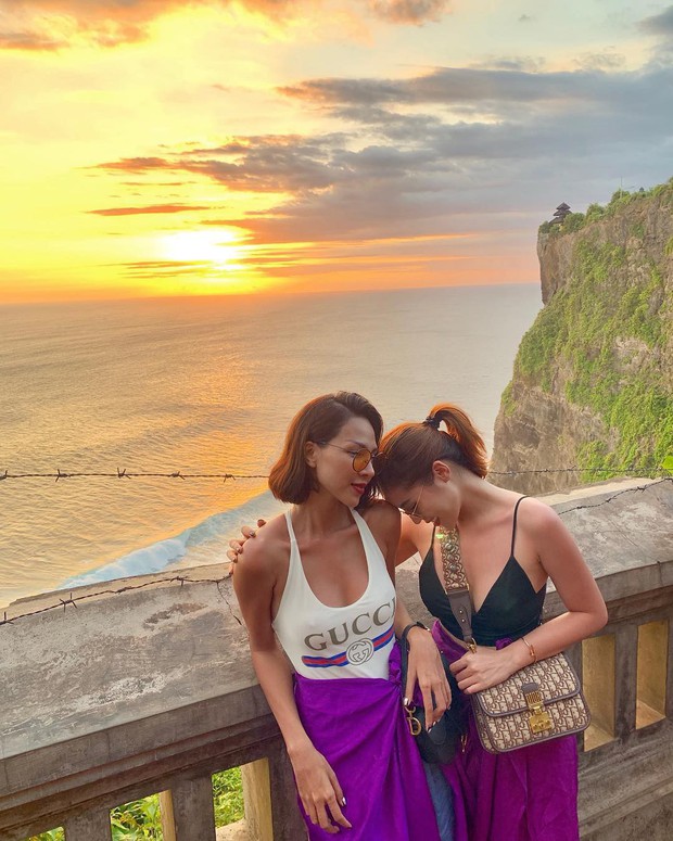 Hai chuyến du lịch bão táp nhất của Vbiz 2019 gọi tên Kỳ Duyên, Minh Triệu và Ngọc Trinh: Cảm hứng nude cứ phải gọi là dâng trào luôn! - Ảnh 1. Hai chuyến du lịch bão táp nhất của Vbiz 2019 gọi tên Kỳ Duyên, Minh Triệu và Ngọc Trinh: Cảm hứng nude cứ phải gọi là dâng trào luôn! - Ảnh 1.