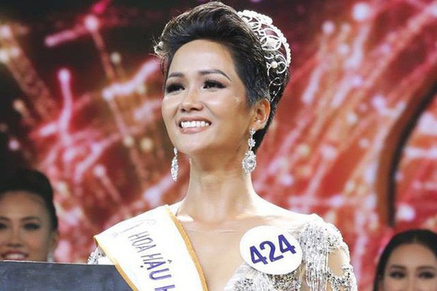 Thời thế thay đổi, Hương Ly hội ngộ đối thủ 1 thời HHen Niê tại Hoa hậu Hoàn vũ Việt Nam! - Ảnh 3. Thời thế thay đổi, Hương Ly hội ngộ đối thủ 1 thời HHen Niê tại Hoa hậu Hoàn vũ Việt Nam! - Ảnh 3.