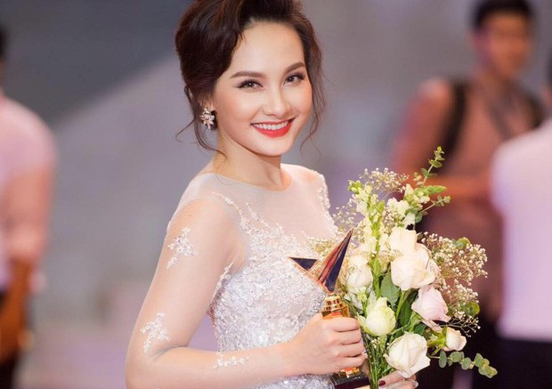 Thư xính lao Bảo Thanh vượt mặt chị em My Sói và tomboiloichoi giành giải nữ diễn viên ấn tượng trong VTV Awards 2019 - Ảnh 1. Thư xính lao Bảo Thanh vượt mặt chị em My Sói và tomboiloichoi giành giải nữ diễn viên ấn tượng trong VTV Awards 2019 - Ảnh 1.