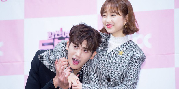 Các cặp sao Hàn hot được fan đẩy thuyền tích cực nhất: Jennie - Mino có twist” cực mạnh, có cặp chênh hẳn 18 tuổi - Ảnh 15. Các cặp sao Hàn hot được fan đẩy thuyền tích cực nhất: Jennie - Mino có twist” cực mạnh, có cặp chênh hẳn 18 tuổi - Ảnh 15.