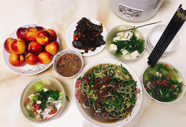 Dân mạng đua nhau đòi cưới vì loạt mâm cơm của gái đảm, ngờ đâu cô nàng lại từng vụng thối vụng nát thế này - Ảnh 5. Dân mạng đua nhau đòi cưới vì loạt mâm cơm của gái đảm, ngờ đâu cô nàng lại từng vụng thối vụng nát thế này - Ảnh 5.